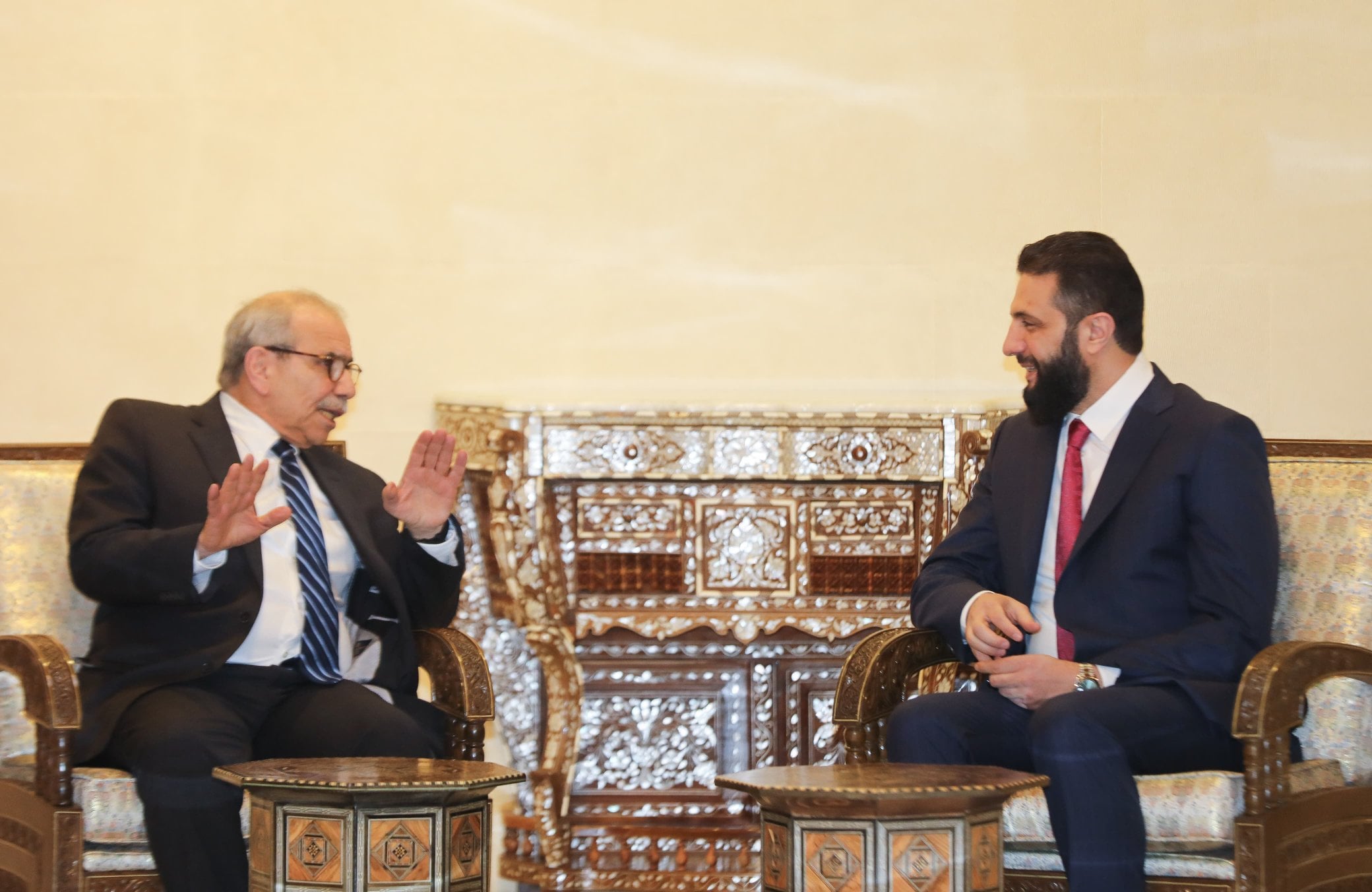سلام في سوريا: لفكّ عقد الملفات العالقة